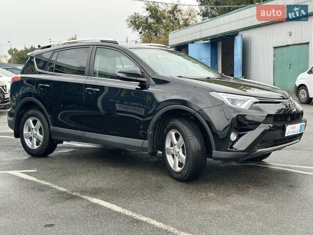 Чорний Тойота РАВ 4, об'ємом двигуна 2.49 л та пробігом 108 тис. км за 17990 $, фото 5 на Automoto.ua