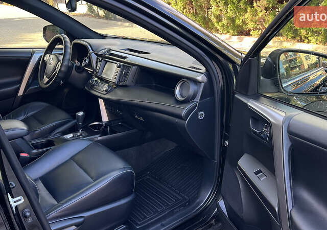 Черный Тойота РАВ 4, объемом двигателя 2.5 л и пробегом 190 тыс. км за 21000 $, фото 14 на Automoto.ua