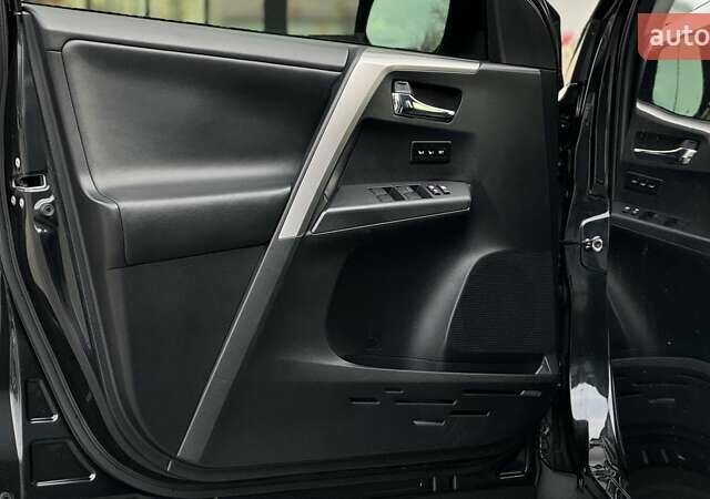 Черный Тойота РАВ 4, объемом двигателя 2.49 л и пробегом 43 тыс. км за 27999 $, фото 11 на Automoto.ua