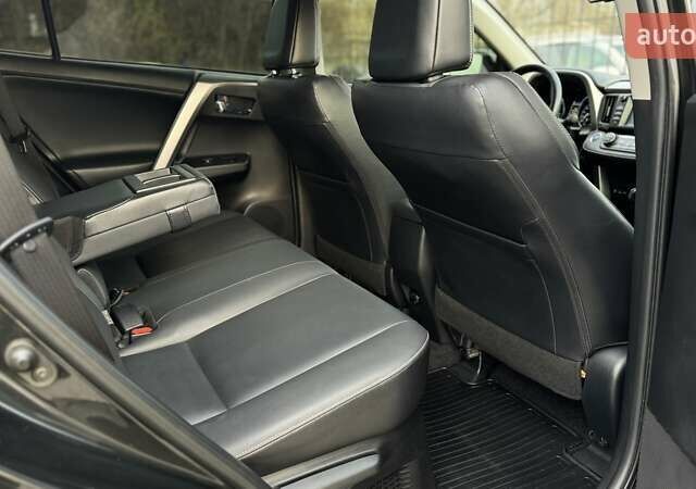 Черный Тойота РАВ 4, объемом двигателя 2.49 л и пробегом 43 тыс. км за 27999 $, фото 19 на Automoto.ua