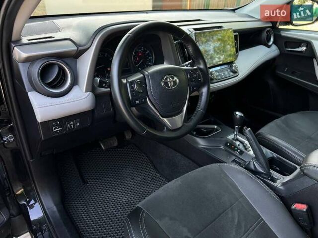 Тойота РАВ 4 2017 в Одессе на Automoto.ua Черный Тойота РАВ 4, объемом двигателя 2.5 л и пробегом 120 тыс. км за 19900 $, фото 11 на Automoto.ua