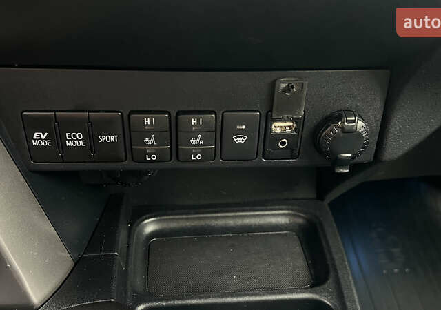 Черный Тойота РАВ 4, объемом двигателя 2.5 л и пробегом 190 тыс. км за 19900 $, фото 34 на Automoto.ua