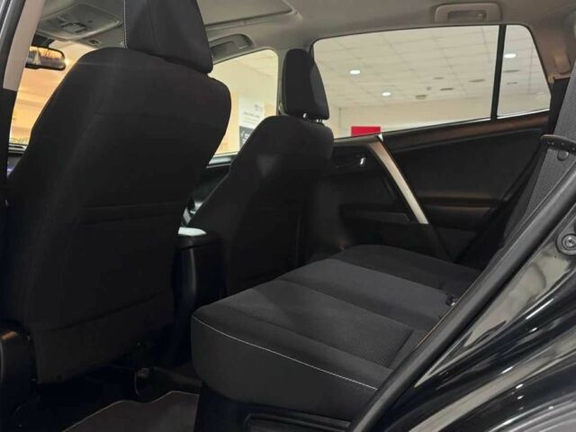 Чорний Тойота РАВ 4, об'ємом двигуна 2.5 л та пробігом 219 тис. км за 22049 $, фото 10 на Automoto.ua