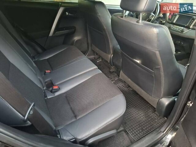 Чорний Тойота РАВ 4, об'ємом двигуна 2 л та пробігом 151 тис. км за 20700 $, фото 11 на Automoto.ua