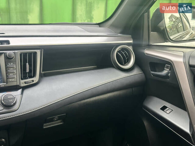 Тойота РАВ 4 2017 в Киеве на Automoto.ua Черный Тойота РАВ 4, объемом двигателя 2.23 л и пробегом 207 тыс. км за 18000 $, фото 32 на Automoto.ua