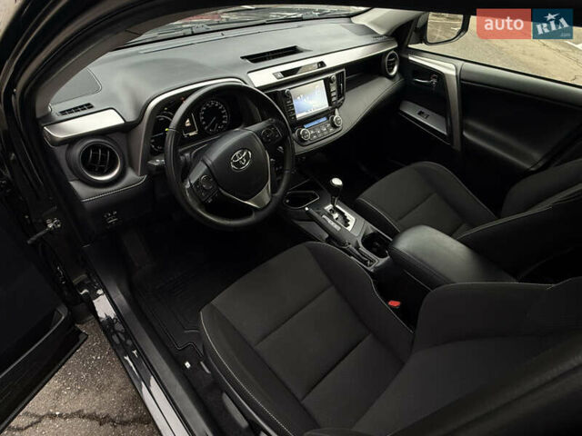 Черный Тойота РАВ 4, объемом двигателя 2.5 л и пробегом 90 тыс. км за 25500 $, фото 18 на Automoto.ua