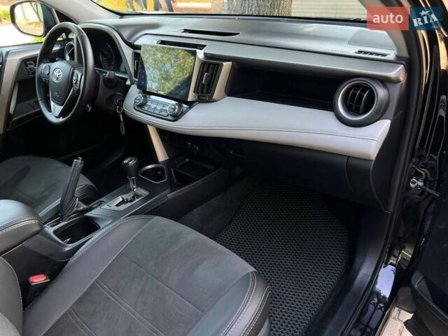 Тойота РАВ 4 2017 в Одессе на Automoto.ua Черный Тойота РАВ 4, объемом двигателя 2.5 л и пробегом 120 тыс. км за 19900 $, фото 17 на Automoto.ua