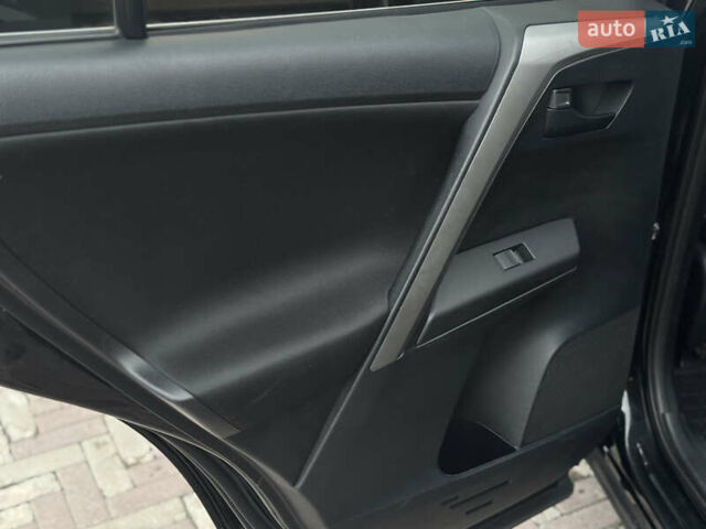 Чорний Тойота РАВ 4, об'ємом двигуна 2.49 л та пробігом 116 тис. км за 19200 $, фото 23 на Automoto.ua