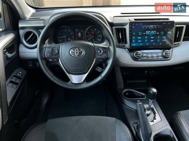 Тойота РАВ 4 2017 в Одессе на Automoto.ua Черный Тойота РАВ 4, объемом двигателя 2.5 л и пробегом 120 тыс. км за 19900 $, фото 14 на Automoto.ua