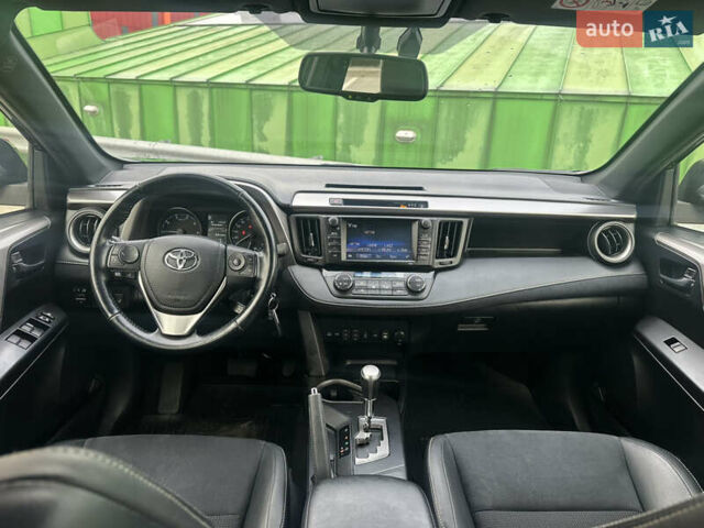 Тойота РАВ 4 2017 в Киеве на Automoto.ua Черный Тойота РАВ 4, объемом двигателя 2.23 л и пробегом 207 тыс. км за 18000 $, фото 29 на Automoto.ua