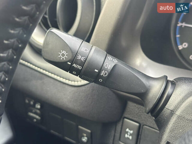 Тойота РАВ 4 2017 в Киеве на Automoto.ua Черный Тойота РАВ 4, объемом двигателя 2.23 л и пробегом 207 тыс. км за 18000 $, фото 38 на Automoto.ua