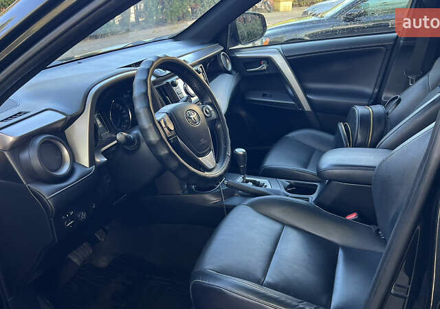 Черный Тойота РАВ 4, объемом двигателя 2.5 л и пробегом 190 тыс. км за 19900 $, фото 7 на Automoto.ua