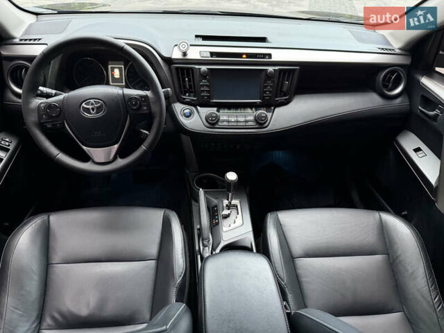 Тойота РАВ 4 2017 в Днепре (Днепропетровске) на Automoto.ua Черный Тойота РАВ 4, объемом двигателя 2.23 л и пробегом 240 тыс. км за 18700 $, фото 63 на Automoto.ua