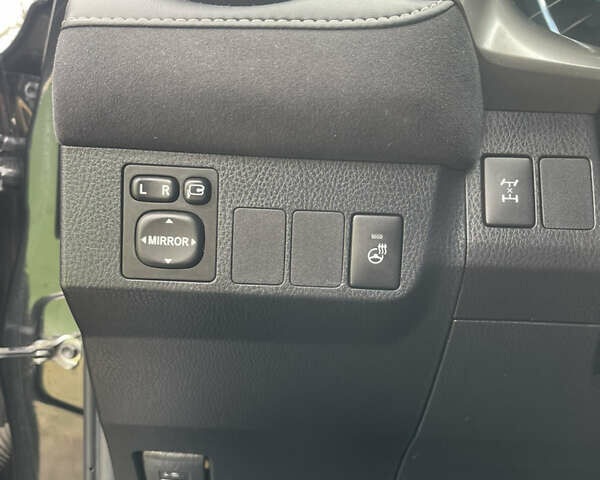 Черный Тойота РАВ 4, объемом двигателя 2.23 л и пробегом 187 тыс. км за 19100 $, фото 22 на Automoto.ua