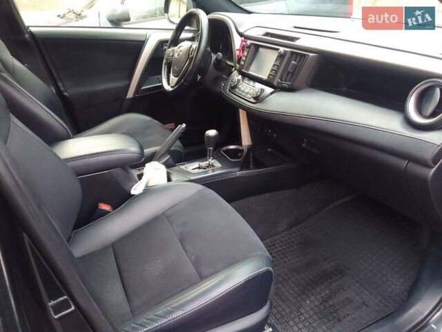Чорний Тойота РАВ 4, об'ємом двигуна 1.99 л та пробігом 151 тис. км за 20700 $, фото 9 на Automoto.ua