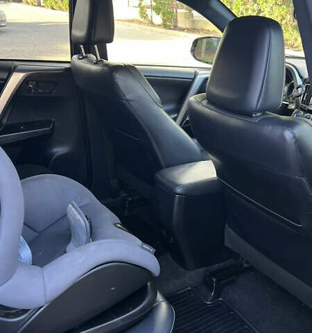 Черный Тойота РАВ 4, объемом двигателя 2.5 л и пробегом 190 тыс. км за 21000 $, фото 17 на Automoto.ua