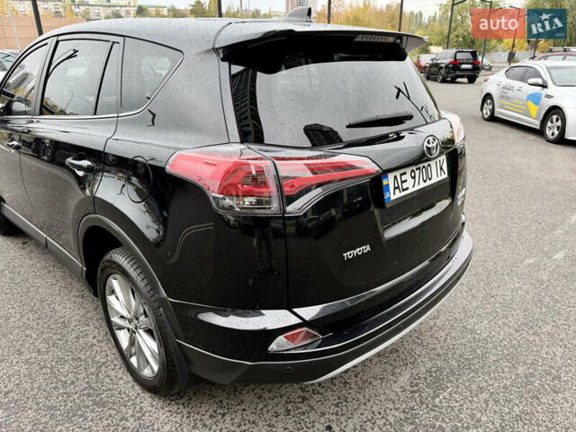 Тойота РАВ 4 2017 в Днепре (Днепропетровске) на Automoto.ua Черный Тойота РАВ 4, объемом двигателя 2.23 л и пробегом 240 тыс. км за 18700 $, фото 9 на Automoto.ua