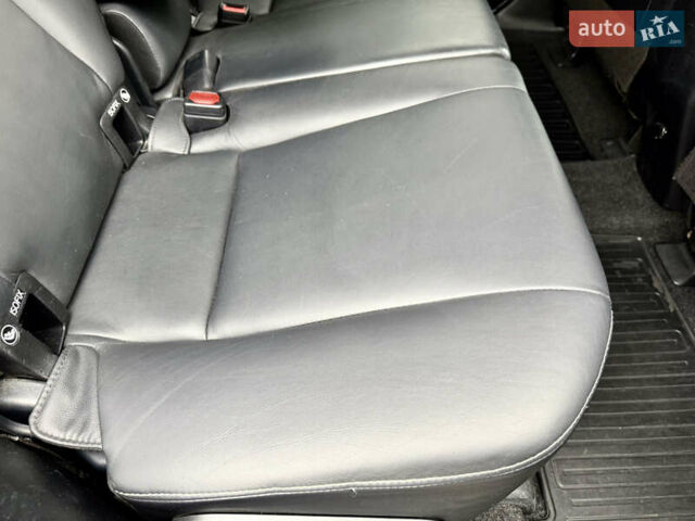 Тойота РАВ 4 2017 в Днепре (Днепропетровске) на Automoto.ua Черный Тойота РАВ 4, объемом двигателя 2.23 л и пробегом 240 тыс. км за 18700 $, фото 49 на Automoto.ua