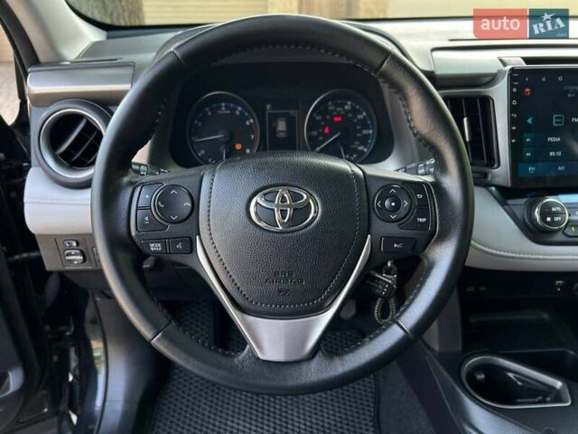 Тойота РАВ 4 2017 в Одессе на Automoto.ua Черный Тойота РАВ 4, объемом двигателя 2.5 л и пробегом 120 тыс. км за 19900 $, фото 18 на Automoto.ua