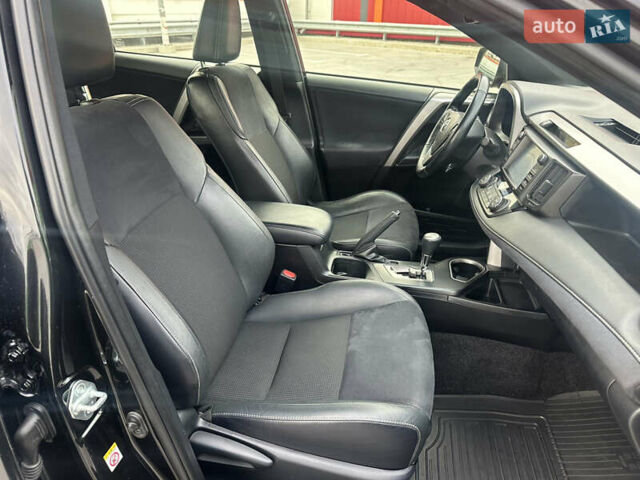 Тойота РАВ 4 2017 в Киеве на Automoto.ua Черный Тойота РАВ 4, объемом двигателя 2.23 л и пробегом 207 тыс. км за 18000 $, фото 28 на Automoto.ua