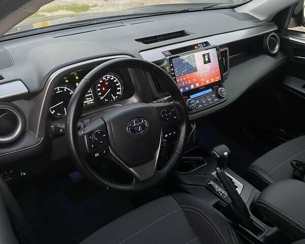 Черный Тойота РАВ 4, объемом двигателя 1.99 л и пробегом 98 тыс. км за 22500 $, фото 14 на Automoto.ua