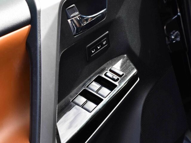 Черный Тойота РАВ 4, объемом двигателя 2.5 л и пробегом 111 тыс. км за 22850 $, фото 10 на Automoto.ua