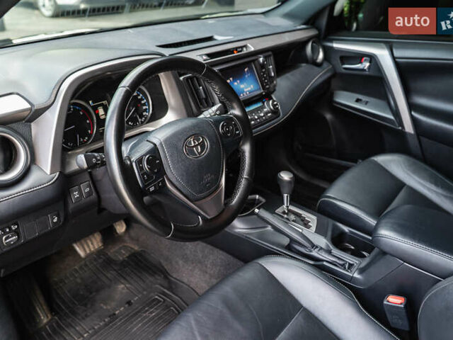 Тойота РАВ 4 2017 в Днепре (Днепропетровске) на Automoto.ua Черный Тойота РАВ 4, объемом двигателя 2.23 л и пробегом 94 тыс. км за 24300 $, фото 11 на Automoto.ua