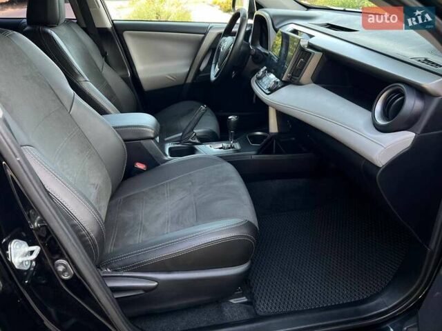 Тойота РАВ 4 2017 в Одессе на Automoto.ua Черный Тойота РАВ 4, объемом двигателя 2.5 л и пробегом 120 тыс. км за 19900 $, фото 16 на Automoto.ua