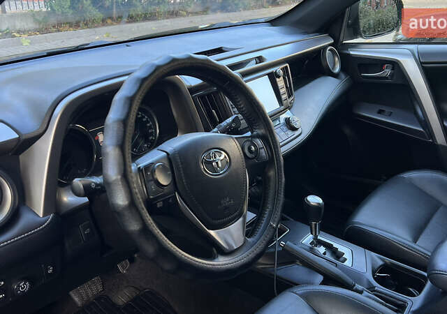Черный Тойота РАВ 4, объемом двигателя 2.5 л и пробегом 190 тыс. км за 21000 $, фото 8 на Automoto.ua
