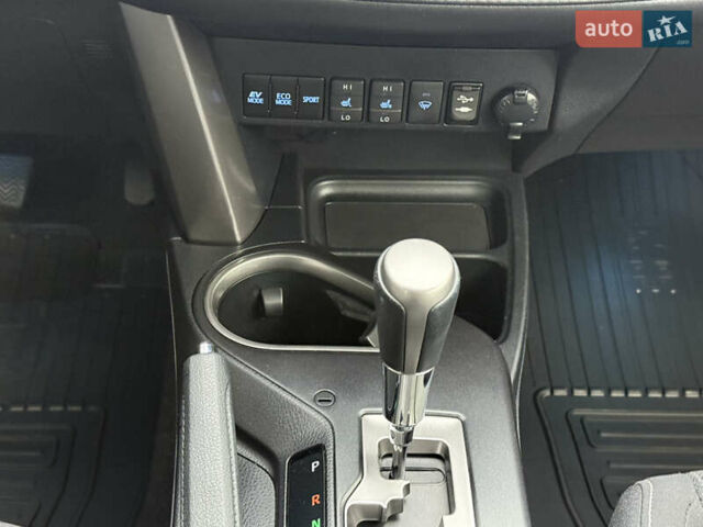 Черный Тойота РАВ 4, объемом двигателя 2.5 л и пробегом 90 тыс. км за 25500 $, фото 25 на Automoto.ua