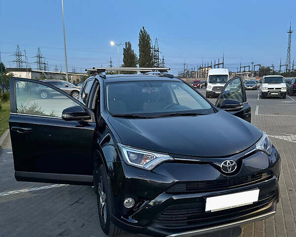 Тойота РАВ 4 2017 в Львове на Automoto.ua Черный Тойота РАВ 4, объемом двигателя 2.23 л и пробегом 99 тыс. км за 23200 $, фото 15 на Automoto.ua