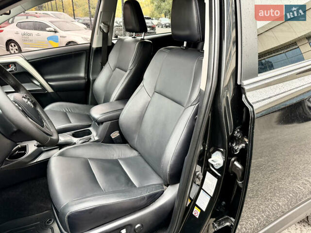 Тойота РАВ 4 2017 в Днепре (Днепропетровске) на Automoto.ua Черный Тойота РАВ 4, объемом двигателя 2.23 л и пробегом 240 тыс. км за 18700 $, фото 29 на Automoto.ua