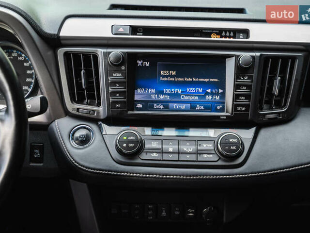 Тойота РАВ 4 2017 в Днепре (Днепропетровске) на Automoto.ua Черный Тойота РАВ 4, объемом двигателя 2.23 л и пробегом 94 тыс. км за 24300 $, фото 25 на Automoto.ua