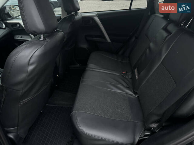 Чорний Тойота РАВ 4, об'ємом двигуна 2.49 л та пробігом 116 тис. км за 19200 $, фото 24 на Automoto.ua
