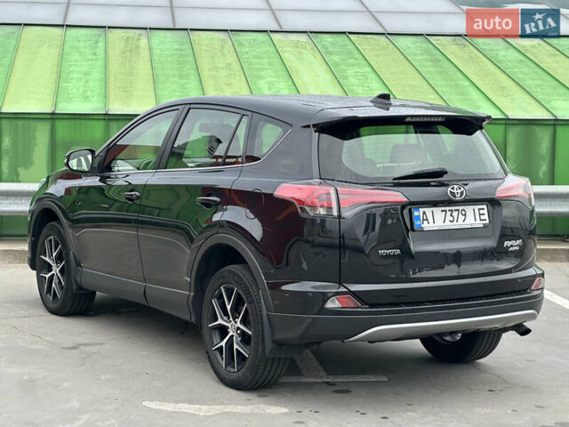 Тойота РАВ 4 2017 в Киеве на Automoto.ua Черный Тойота РАВ 4, объемом двигателя 2.23 л и пробегом 207 тыс. км за 18000 $, фото 9 на Automoto.ua
