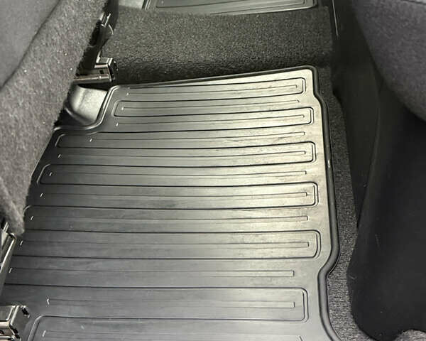 Черный Тойота РАВ 4, объемом двигателя 2.5 л и пробегом 90 тыс. км за 25500 $, фото 22 на Automoto.ua