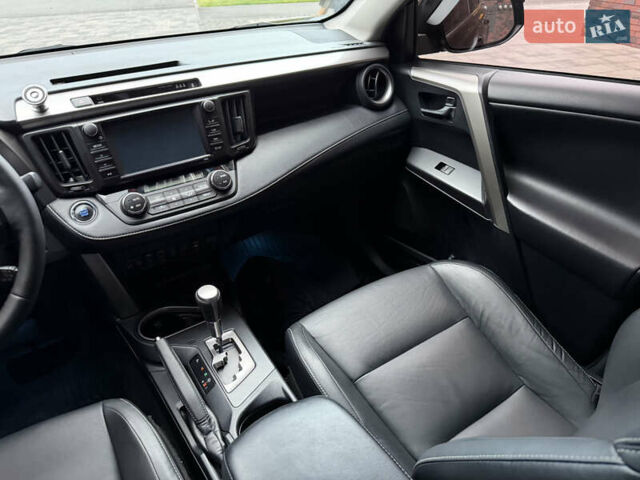 Тойота РАВ 4 2017 в Днепре (Днепропетровске) на Automoto.ua Черный Тойота РАВ 4, объемом двигателя 2.23 л и пробегом 240 тыс. км за 18700 $, фото 65 на Automoto.ua