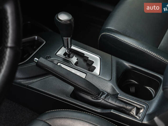 Черный Тойота РАВ 4, объемом двигателя 2.23 л и пробегом 97 тыс. км за 23775 $, фото 22 на Automoto.ua