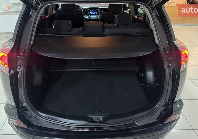 Чорний Тойота РАВ 4, об'ємом двигуна 2.49 л та пробігом 219 тис. км за 21939 $, фото 10 на Automoto.ua