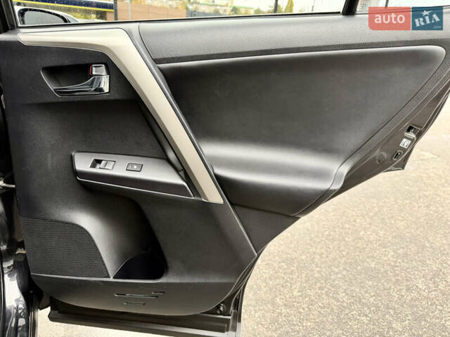 Тойота РАВ 4 2017 в Днепре (Днепропетровске) на Automoto.ua Черный Тойота РАВ 4, объемом двигателя 2.23 л и пробегом 240 тыс. км за 18700 $, фото 53 на Automoto.ua