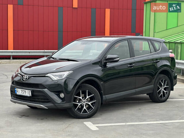 Тойота РАВ 4 2017 в Киеве на Automoto.ua Черный Тойота РАВ 4, объемом двигателя 2.23 л и пробегом 207 тыс. км за 18000 $, фото 8 на Automoto.ua