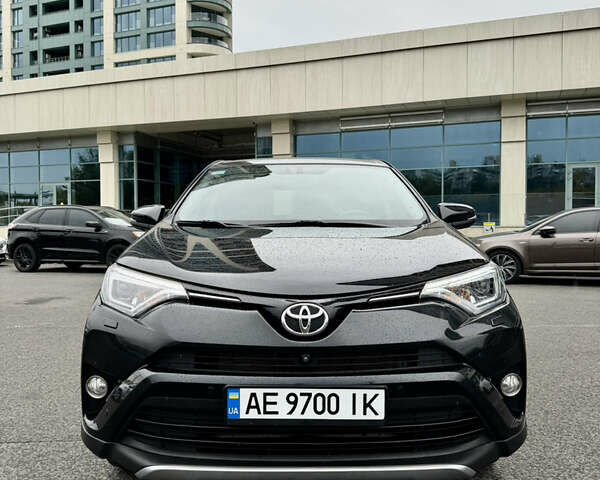 Тойота РАВ 4 2017 в Днепре (Днепропетровске) на Automoto.ua Черный Тойота РАВ 4, объемом двигателя 2.23 л и пробегом 240 тыс. км за 18700 $, фото 2 на Automoto.ua