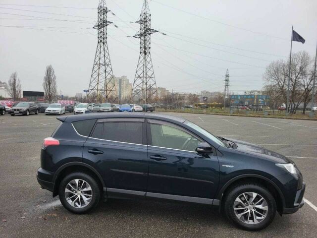 Тойота РАВ 4 2017 в Киеве на Automoto.ua Черный Тойота РАВ 4, объемом двигателя 2.5 л и пробегом 167 тыс. км за 21900 $, фото 15 на Automoto.ua