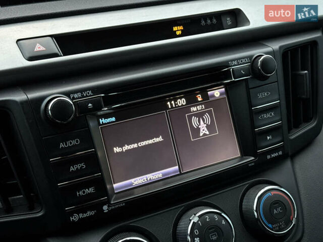 Чорний Тойота РАВ 4, об'ємом двигуна 2.49 л та пробігом 116 тис. км за 19200 $, фото 16 на Automoto.ua