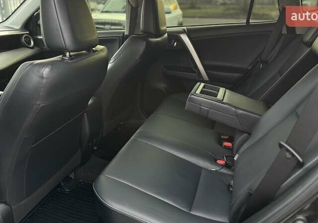 Черный Тойота РАВ 4, объемом двигателя 2.49 л и пробегом 43 тыс. км за 27999 $, фото 18 на Automoto.ua