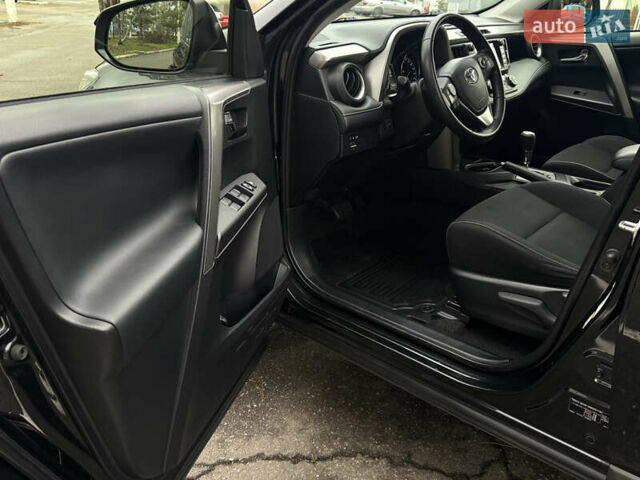 Черный Тойота РАВ 4, объемом двигателя 2.5 л и пробегом 90 тыс. км за 25500 $, фото 16 на Automoto.ua