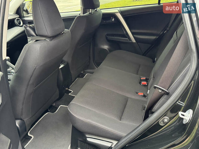 Черный Тойота РАВ 4, объемом двигателя 2.49 л и пробегом 73 тыс. км за 25000 $, фото 9 на Automoto.ua