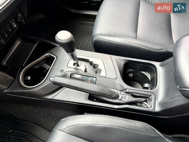 Тойота РАВ 4 2017 в Днепре (Днепропетровске) на Automoto.ua Черный Тойота РАВ 4, объемом двигателя 2.23 л и пробегом 240 тыс. км за 18700 $, фото 35 на Automoto.ua