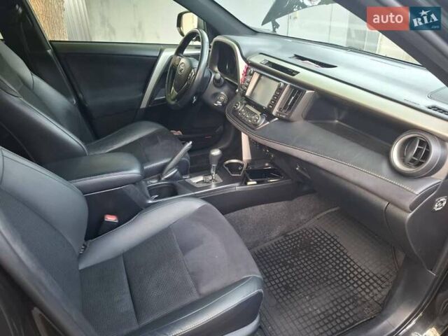 Чорний Тойота РАВ 4, об'ємом двигуна 2 л та пробігом 151 тис. км за 20700 $, фото 12 на Automoto.ua