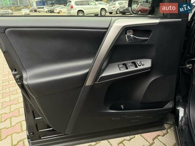 Черный Тойота РАВ 4, объемом двигателя 2.49 л и пробегом 90 тыс. км за 21800 $, фото 6 на Automoto.ua